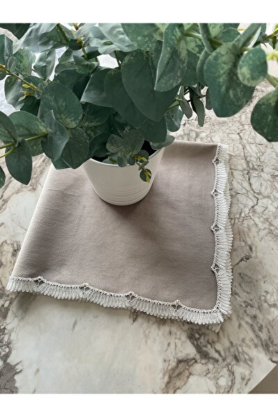 Hyatt Concept Fransız dantelli vizon rengi kadife kare örtü/runner