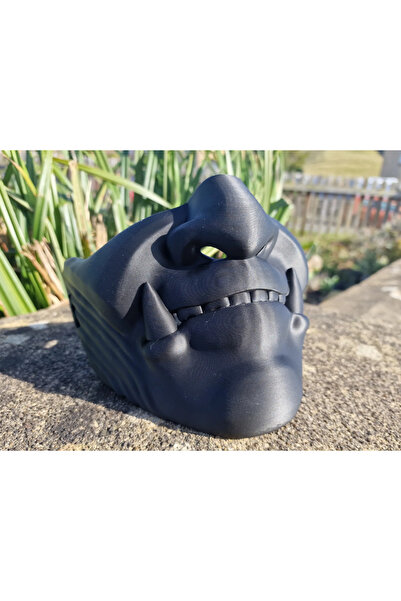 FEEL Oni Maskesi - Japon Mitolojisinden Esinlenen Cesur ve Etkileyici Tasarım