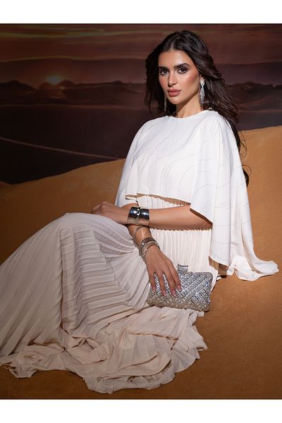 Styli Solid Pleated Cape Sleeve A-Line Maxi Dress