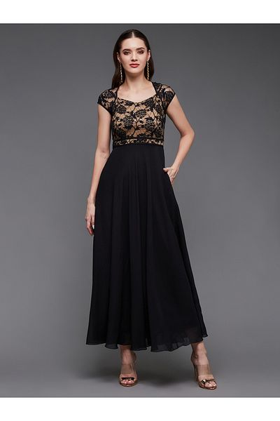 Styli Lace Insert Short Sleeve A-Line Maxi Dress