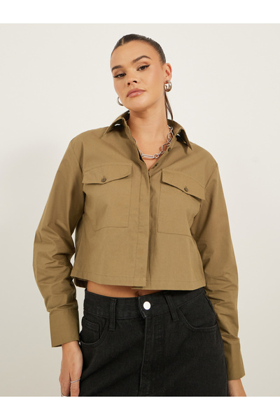 Styli قميص بأكمام طويلة مع جيوب وكتف منسدلة قليلاً وجسم مربع