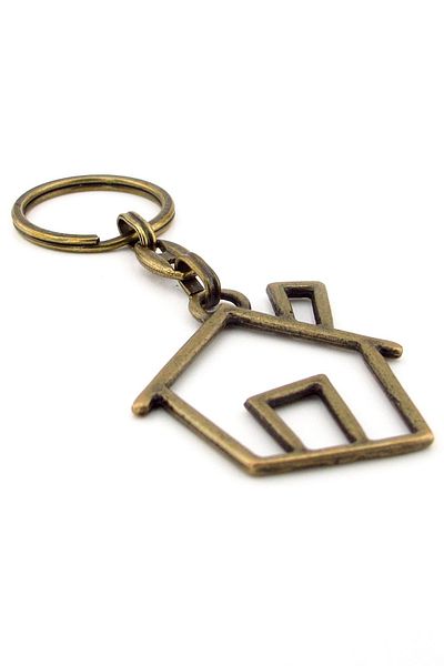 Solfera Home House Shaped Cartoonistic Design Antique Yellow Metal Keychain Kc249