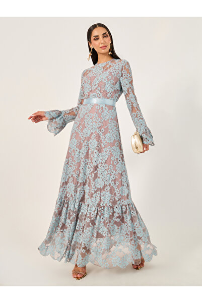 Styli فستان طويل على شكل حرف A من الدانتيل من الساتان وربطة عنق من الساتان