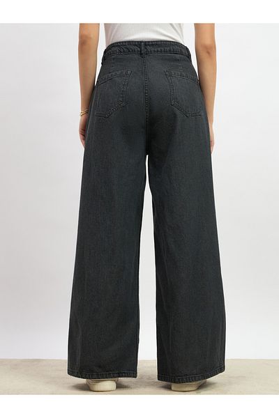 Styli Mid Rise Pleated Wide Leg Jeans