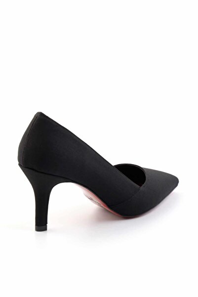 Bambi Mat Siyah Kadın Klasik Topuklu Ayakkabı K01231402838