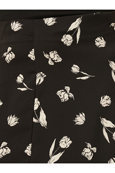 Styli Plus Size Floral Print A-Line Midi Skirt