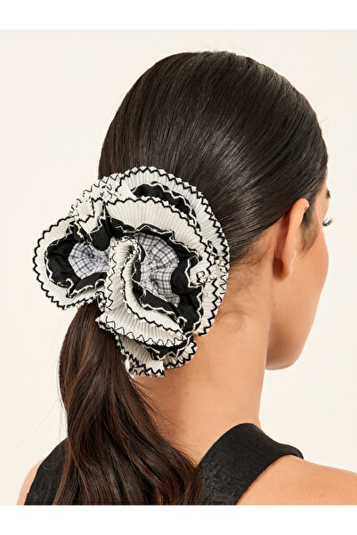 Styli Textured Scrunchie