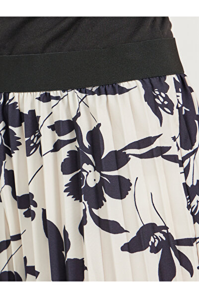 Styli All-Over Floral Print Ankle Length Wide Leg Pants