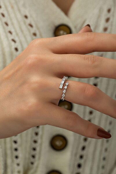 Papatya Silver 925 Ayar Sıralı Zirkon Baget Taşlı Kadın Yüzük