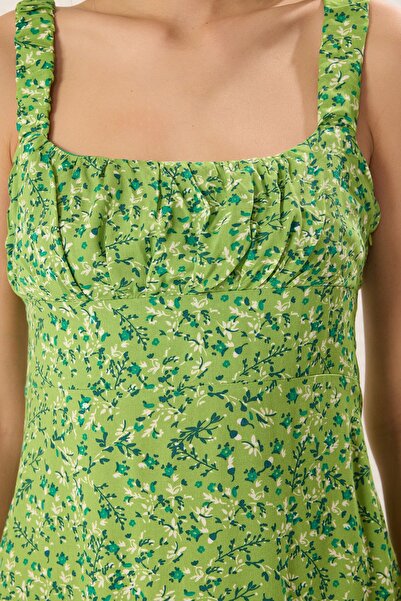 Trendyol Collection Zelené květinové maxi tkané šaty A-Line s rozparkem TWOSS24EL00613