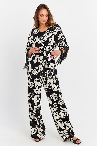 Cool & Modest Black-Ecru Patterned Women's Kimono Set Melt1031