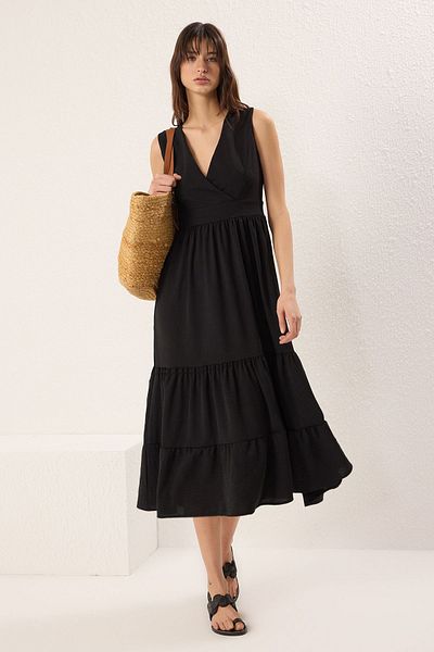 Trendyol Collection Μαύρο μασίφ φούστα με ανοιχτή μέση Midi υφαντό φόρεμα TWOSS25EL00201
