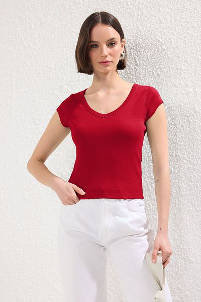 Trendyol Collection Red V-Neck Fitted/Body-Sitting Knitted Blouse Twoss25Bz00208