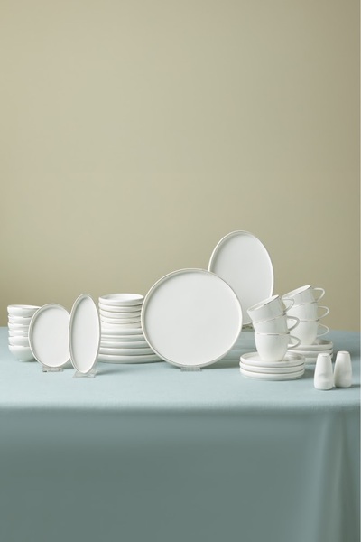 Karaca Streamline Sunset 34 Pieces Porcelain Breakfast Serving Set for 6 Persons Gold