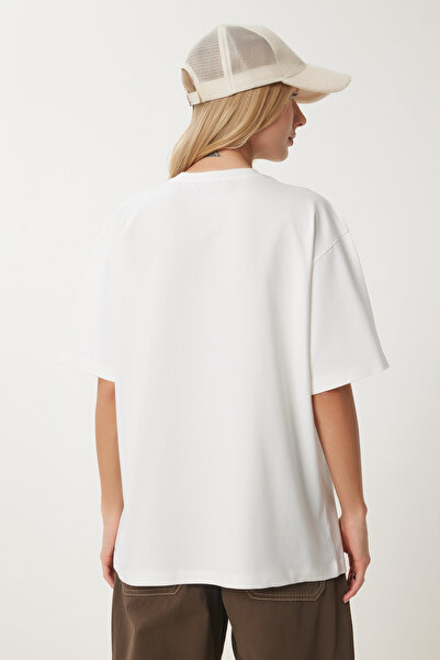 Happiness İstanbul Übergroßes Damen-Strick-T-Shirt aus Ecru-Baumwolle mit Emblem CR00464