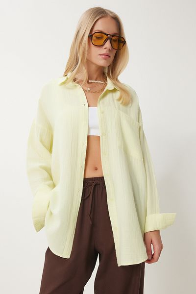Happiness İstanbul Hellgelbes, übergroßes Basic-Musselin-Shirt für Damen MX00150