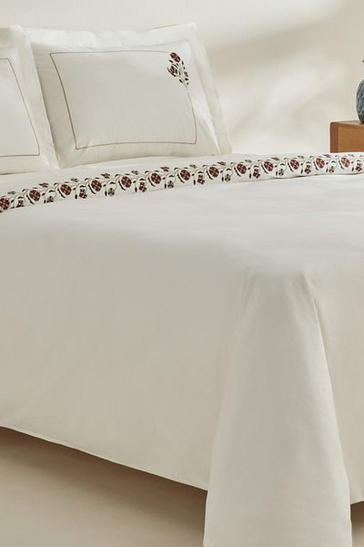 Karaca Home Set cuvertură de pilota cu broderie albă Janset Double