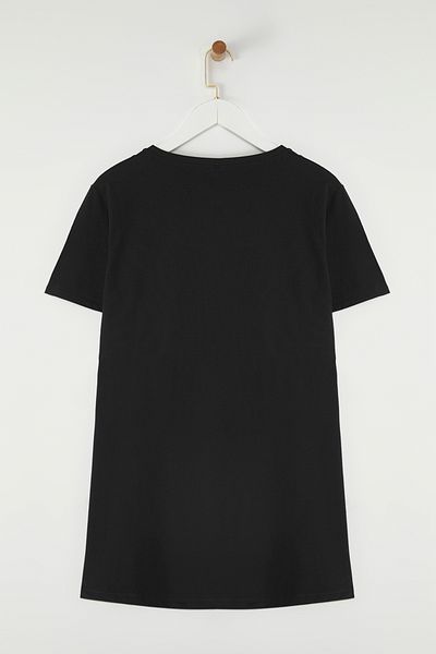 Edit by Trendyol Schwarzes Mini-Strick-T-Shirt mit kurzen Ärmeln und Rundhalsausschnitt TEDSS25EL00008