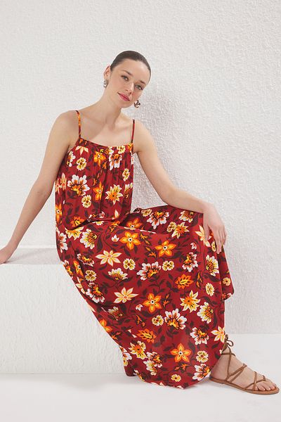Trendyol Collection Кафява рокля с тропически права кройка и макси тъкан TWOSS25EL00578