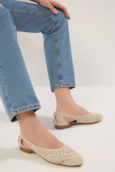 TRENDYOL SHOES Beige gestrickte, gemusterte, mandelförmige Damen-Ballerinas TAKSS25BE00027