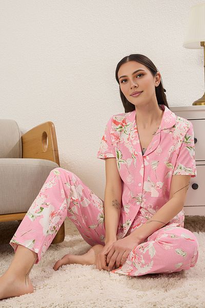 Trendyol Collection Virágos pamut rózsaszín és többszínű pizsama szett THMSS20PT0063
