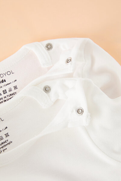 TRENDYOLKIDS White Unisex 100% Cotton Baby Body Tkdss25Zo00003