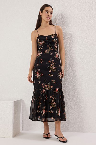 Trendyol Collection Czarna kwiatowa sukienka maxi z szyfonu w kształcie litery A Flighty Flight TWOSS25EL00723