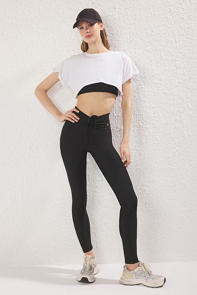 Trendyol Collection Jambiere sport tricotate de lungime întreagă, cu șnur negru și detaliu reflector cu legături THMSS25TY00019