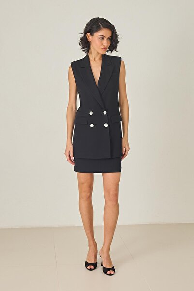 Setre Vestă fără mâneci cu detaliu cu nasturi negre, set cu fustă mini cu detaliu în talie