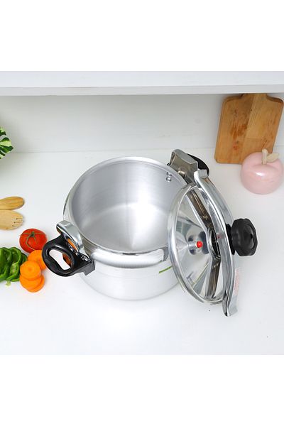 ROYALFORD 15 L Aluminum Pressure Cooker- Multi Safety Device RF11177