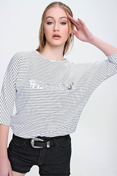 ŞİMAL Γυναικείο μπλουζάκι με στάμπα γραμμής με λεπτομέρεια με αγκώνα 250020 -