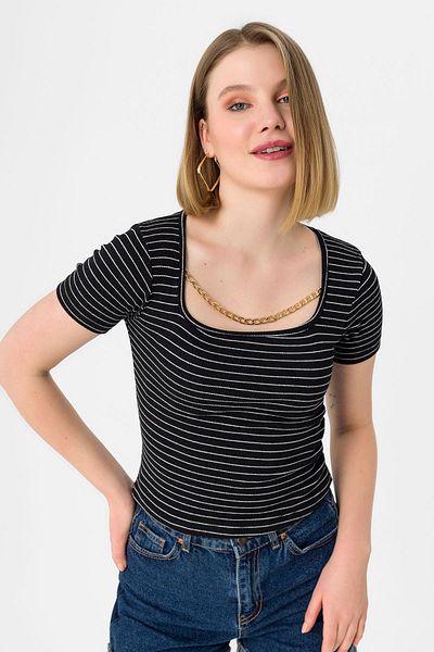 ŞİMAL Women's Square Collar Necklace Detailed Camisole T-Shirt