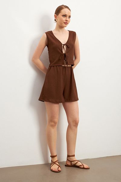 Know Women's Brown Tie-Up Sleeveless Crinkle Shorts Suit