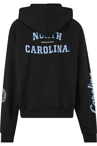 Upscale by Mister Tee Übergroßer Kapuzenpullover mit mehreren Logos aus North Carolina