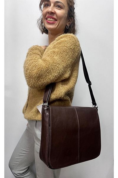 Akın Women's Dark Brown Color Large Size Covered Messenger Bag Non-Peel Leather