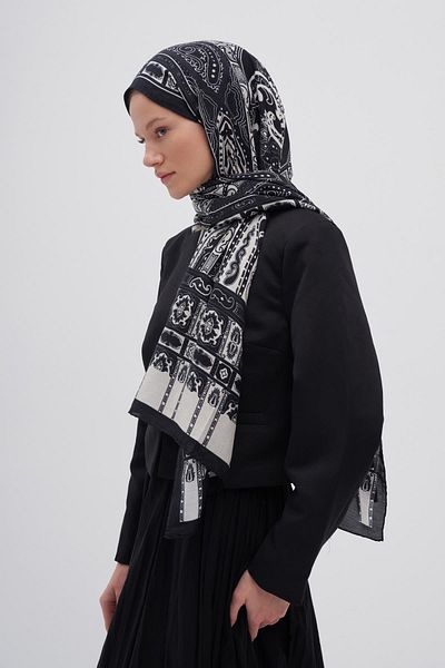 carell Deep Black Early Silk Shawl
