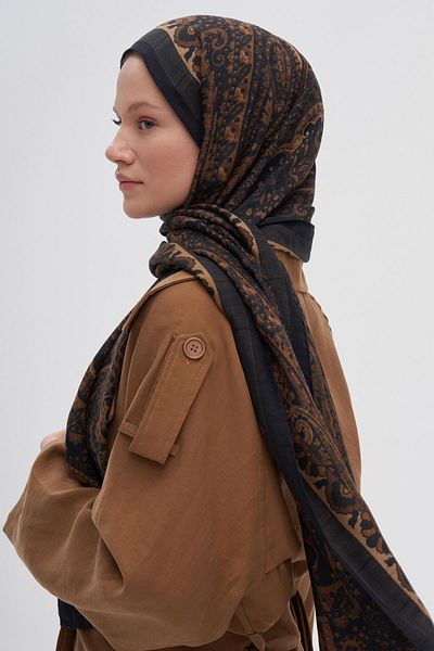 carell Breeze Bitter Coffee Early Silk Shawl