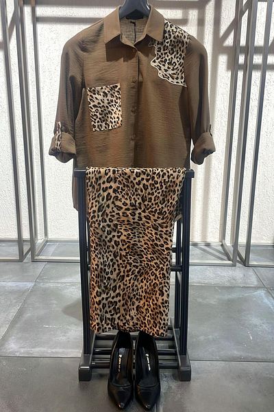 Metpoint Trend42Plus Large Size Ornamental Pocket Detailed Leopard Embroidered Brown Shirt