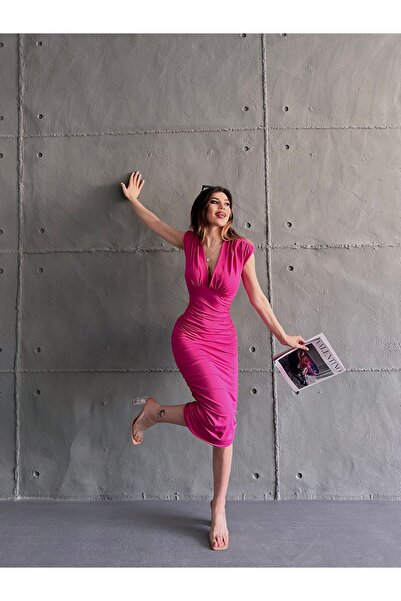 Lukas Yanı Büzgü Detaylı Dekolteli Maxi Boy Dalgıç Elbise