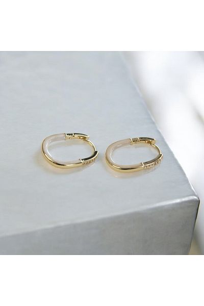 Vinas Atelier أقراط هوب الحجر بالمينا