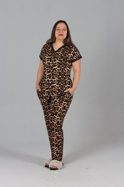 Truva XXL Leopard Print Plus Size Pyjama Set - Geknöpft