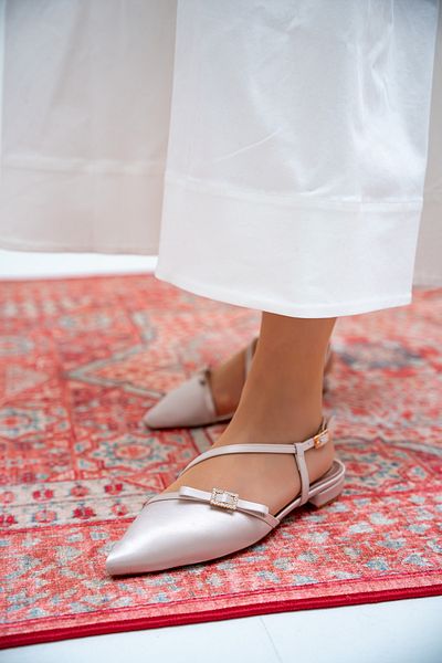 LAMİNTA Flipy Beige Satin Stone Bow Women's Ballerinas