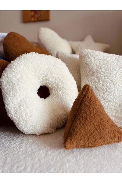 Cherry Bloom Cotton Плюшена възглавница с поничка и пирамидалка, комплект от 2 бохемски комплекта