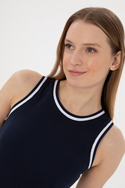 U.S. Polo Assn. Kadın Lacivert Kolsuz Bisiklet Yaka Tişört 50305857-VR033