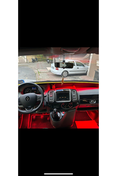 meriç cockpit design رينو ترافيك فيفارو 2019+