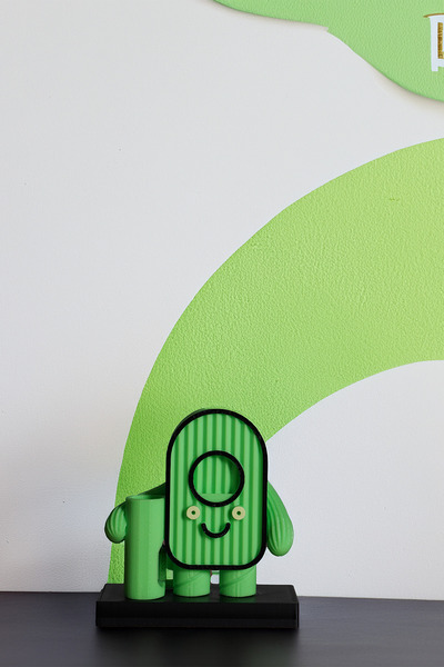 Home حامل القلم الوامض أخضر - دائري