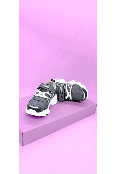 Rexba ADIDAși DE ZI CU ZI pentru băieți