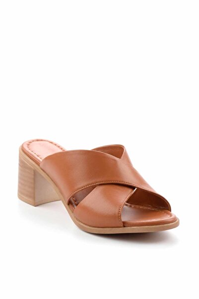 Bambi Tan Genuine Leather Women's Slippers K04529184303