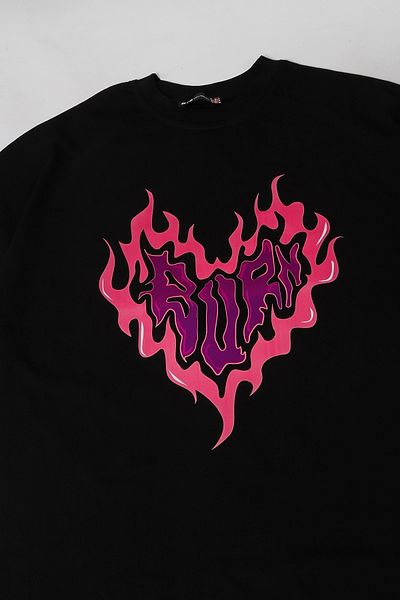 Sekizbiraltı Μπλουζάκι με στάμπα Burn Heart Μαύρο Unisex Oversize