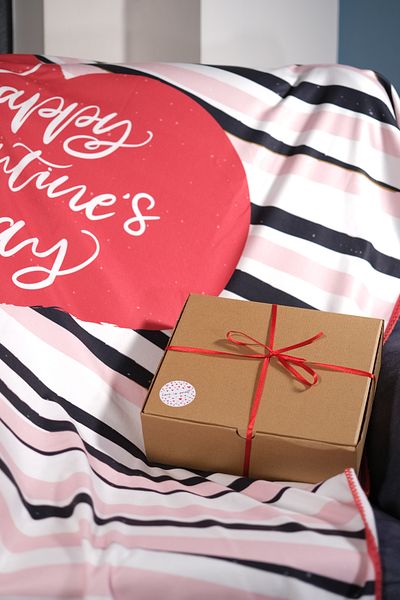 moris home VALENTINE'S DAY PATTERNED TELEVISION BLANKET 130X170